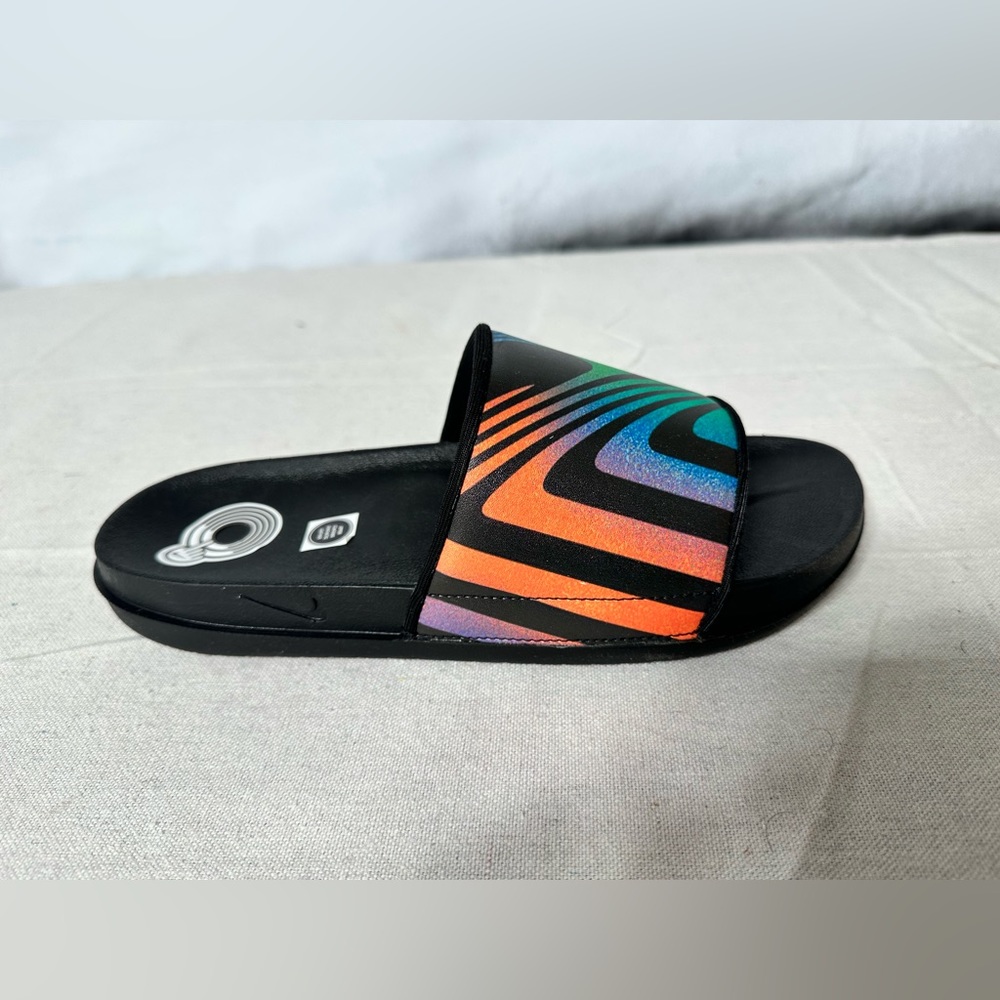 Women’s nike off court slides size 10